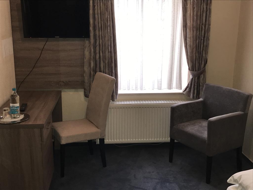 Hotel Junkerhaus Bad Salzuflen Rum bild