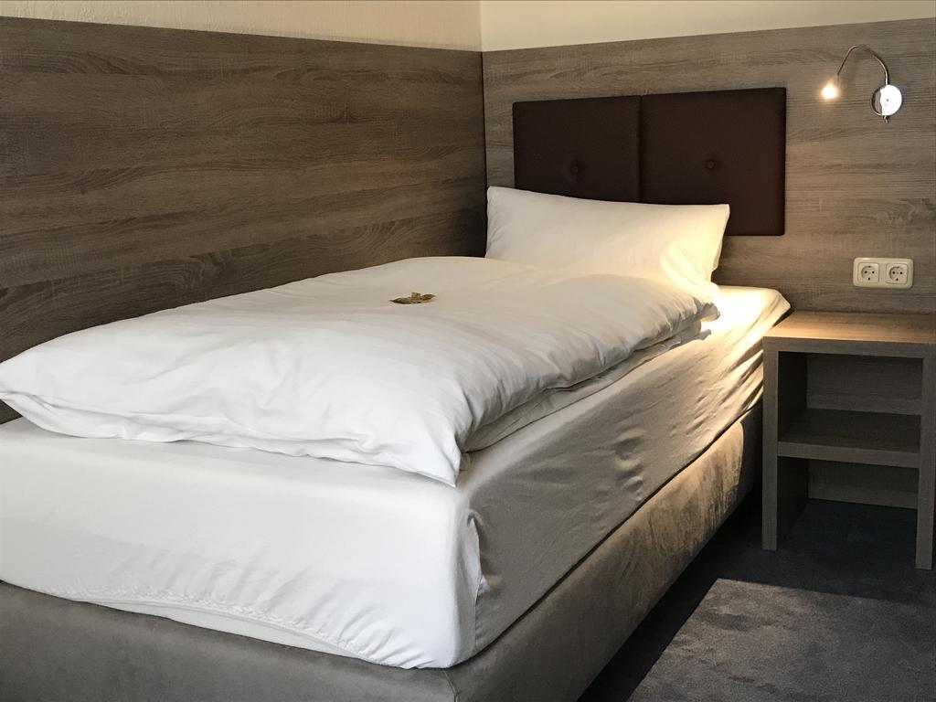 Hotel Junkerhaus Bad Salzuflen Rum bild